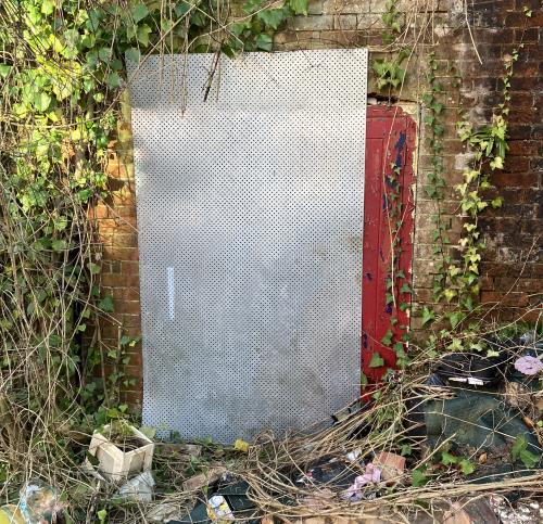 Owner of former Threshers Site on Botley Road fined £8400