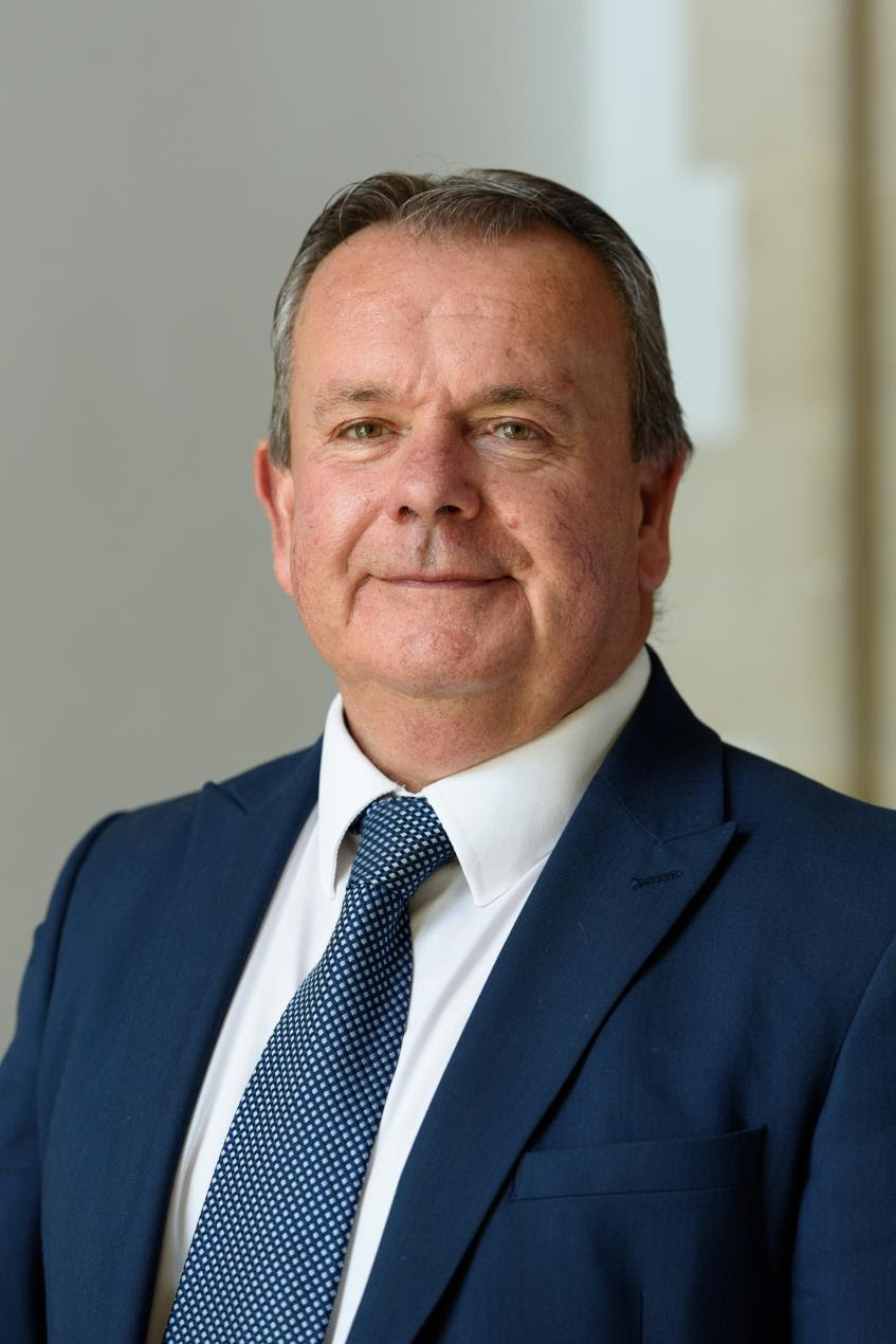 Councillor Rob Humby to stand down as Leader of Hampshire County Council