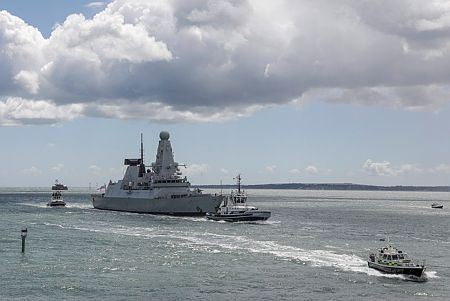 HMS Diamond returns to Portsmouth